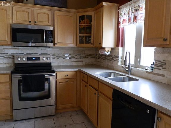 5th image of 5281 Empress Dr