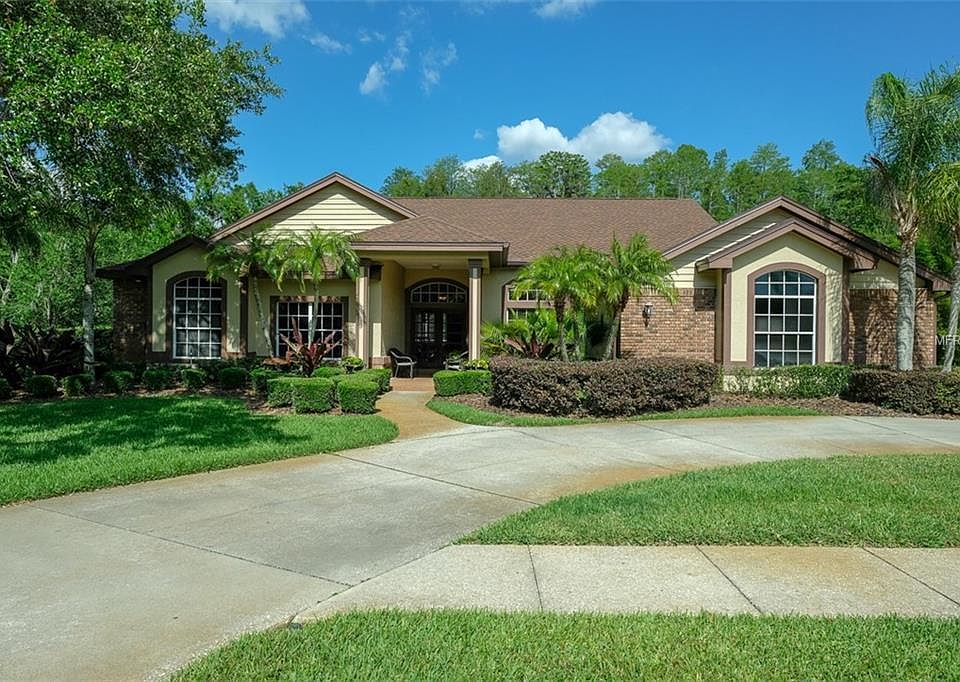 1st image of 205 Silver Moss Ln