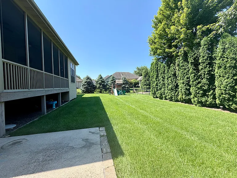 1805 Blue Stone Dr — Photo 43