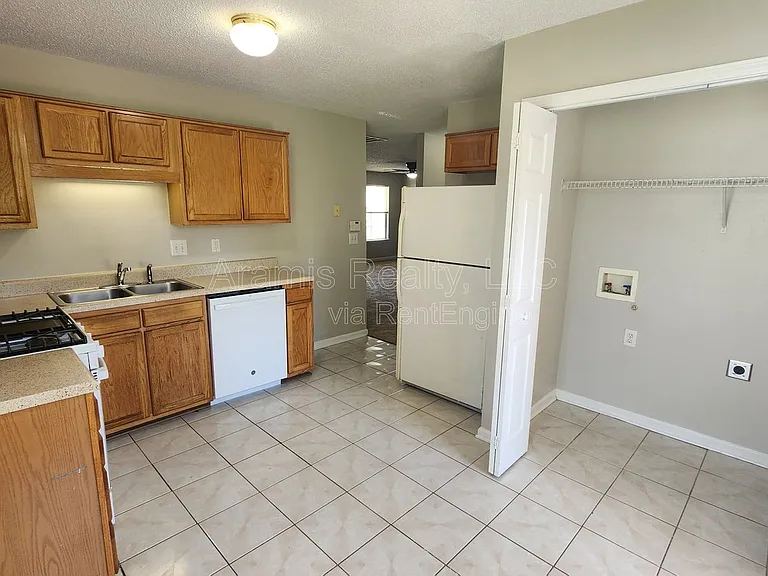 7336 Bramble Oak Dr — Photo 7