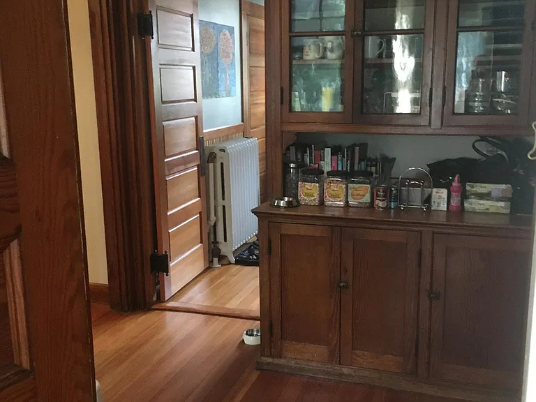 1013 Walnut St — Photo 10
