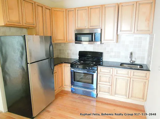 Rented by Bohemia Realty Group | media 39