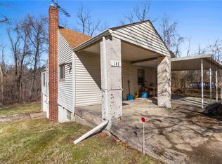 143 Valley View Rd, Imperial, PA 15126