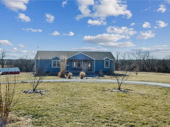 34712 S Bonar Rd, Creighton, MO 64739