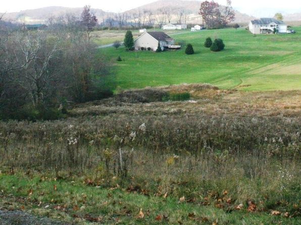 424 Kahler Hills Dr #16, Hughesville, PA 17737