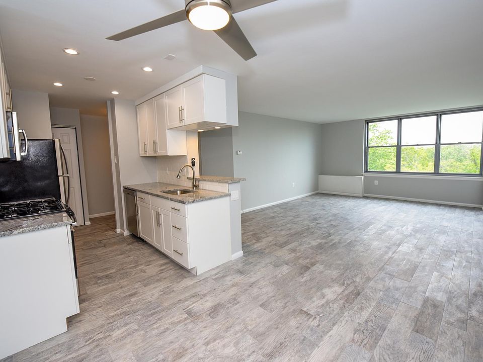 1st image of 6100 Henry Ave