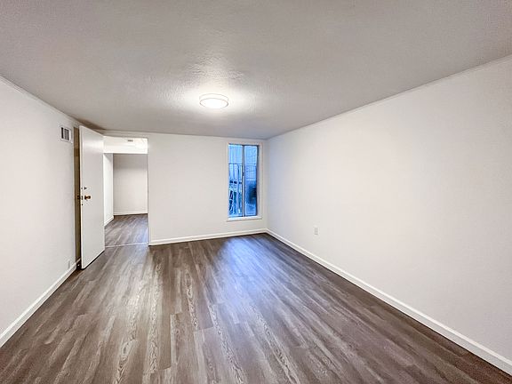 3rd image of 2251 20th Ave #B