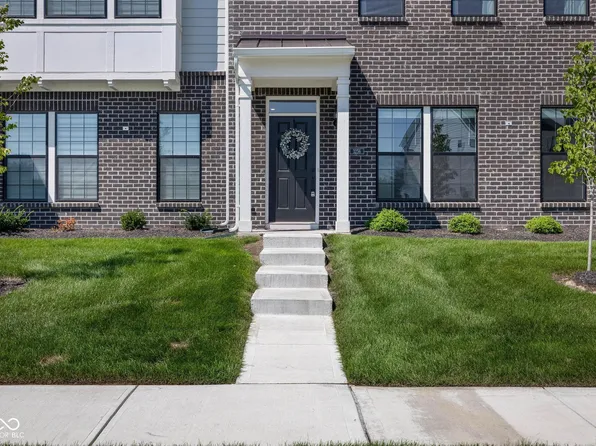 3256 Haflinger Dr, Zionsville, IN 46077