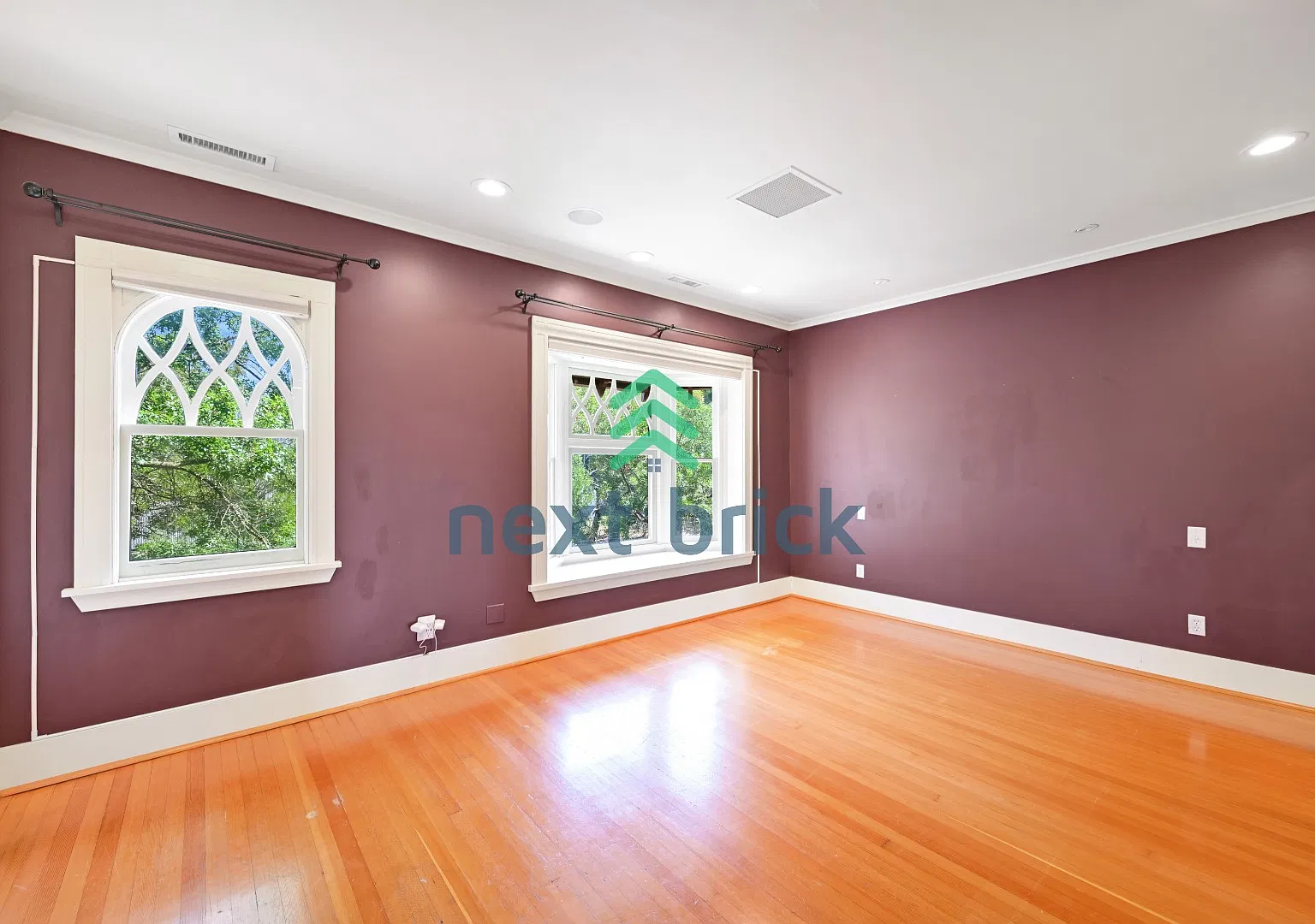Rare Find-Heritage Historic Lake View Luxury Condo opportunity! — Photo 4
