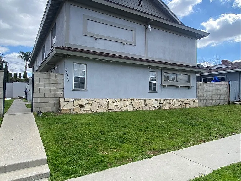 12314 Breezewood Dr #C — Photo 30