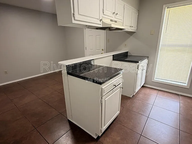 4778 Daphne Rd — Photo 6