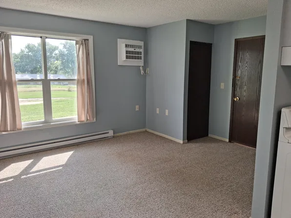 918 Smith St #4, Woodburn, IA 50275