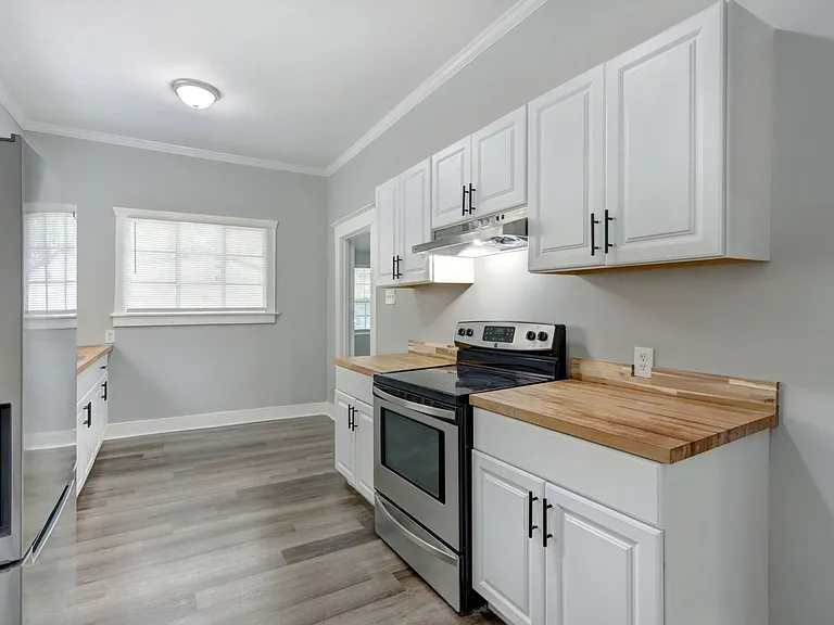 720 W Victory Dr — Photo 14