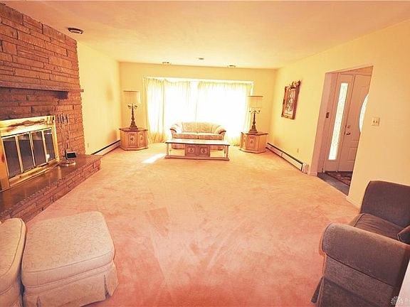3rd image of 1429 Lemcke Rd