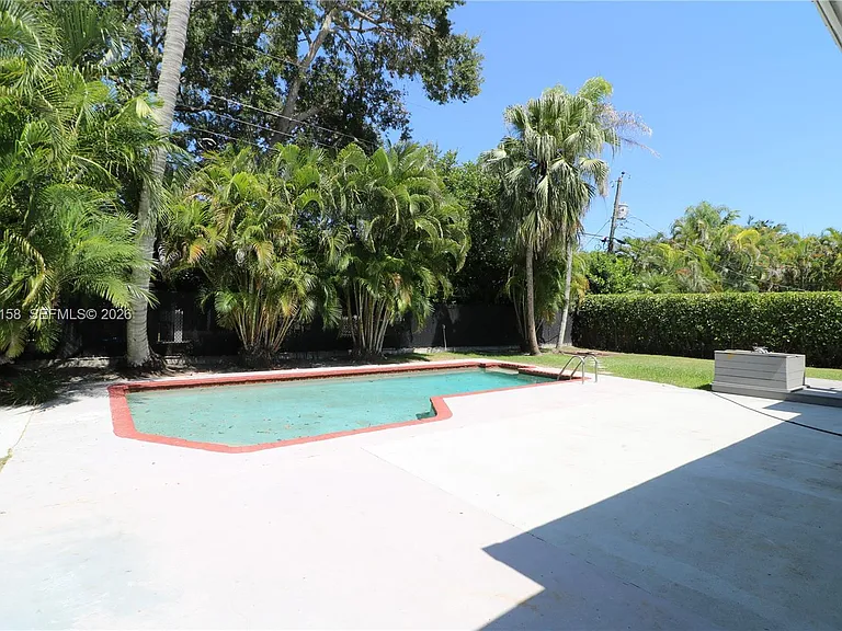 8025 SW 62nd Pl — Photo 7