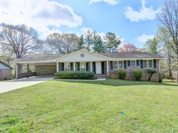 4461 S Roberts Dr, Buford, GA 30518