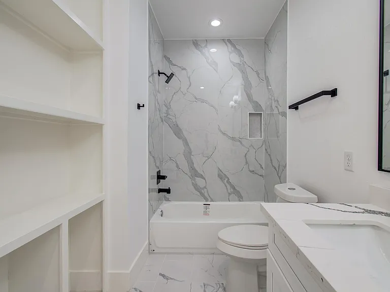 6531 Rosemary Ln #B — Photo 24