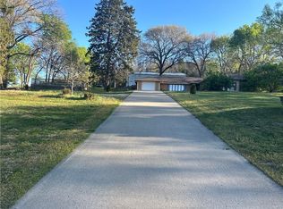 16316 Fort Riley Rd, Leavenworth, KS 66048