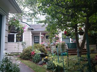 2621 Walnut Ave SW, Seattle, WA 98116