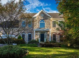 5326 Mulberry Dr, Bethlehem, PA 18017