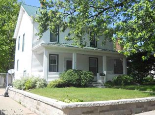 407 W Court St, Eureka, IL
