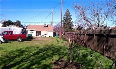 4th image of 5372 E Tulare St