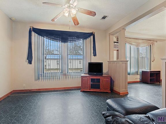 4th image of 15525 Shirley Dr