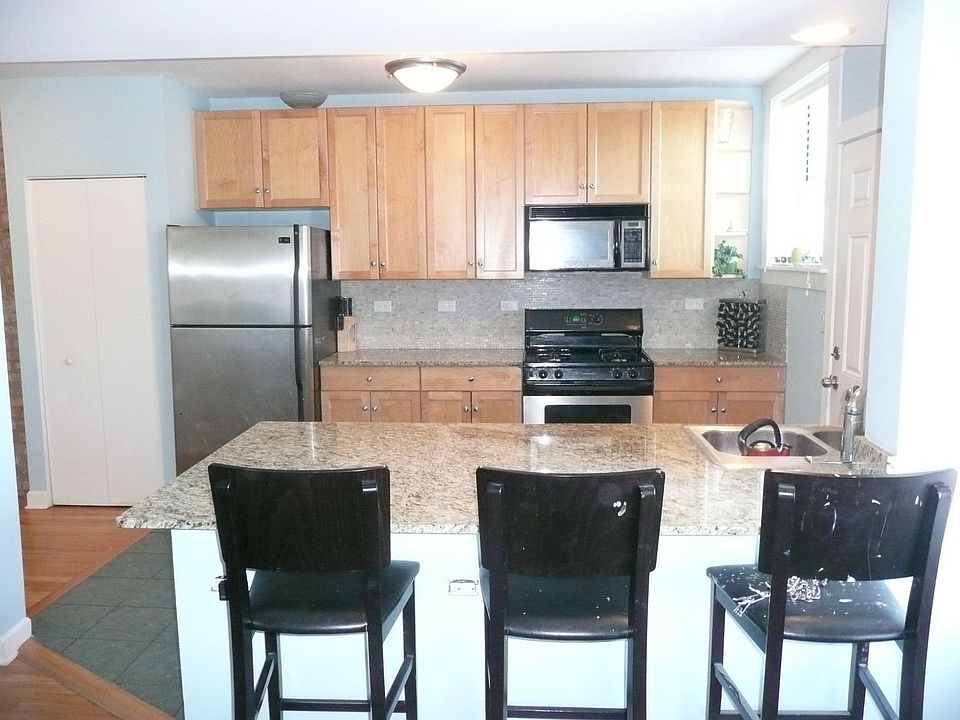 2nd image of 2911 W Cullom Ave #3