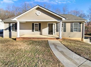 1136 Well Spring Dr, Charlotte, NC 28262