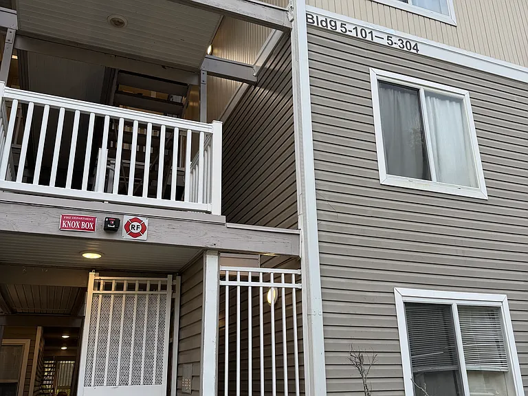 4000 SW 23rd St #5-101 — Photo 1