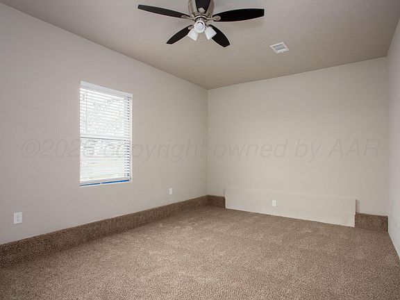 5th image of 416 Maple St