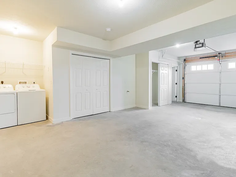 1335 Canyon Rd — Photo 6