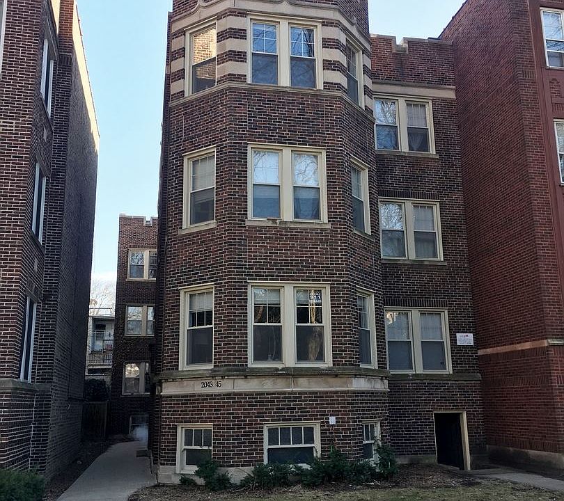 1st image of 2045 W Berwyn Ave #1