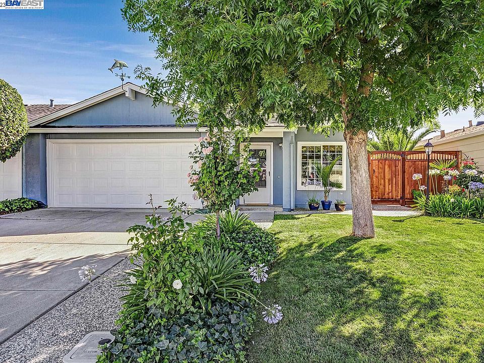 1st image of 2058 Monterey Dr