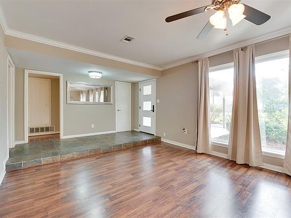 3rd image of 10134 Hanka Dr