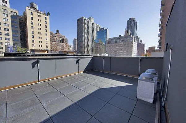 Rented by Icon Realty Management | media 18