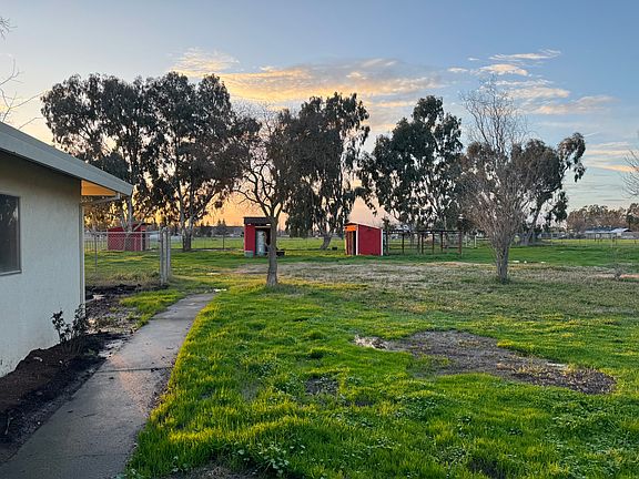 2nd image of 8324 Carmencita Ave