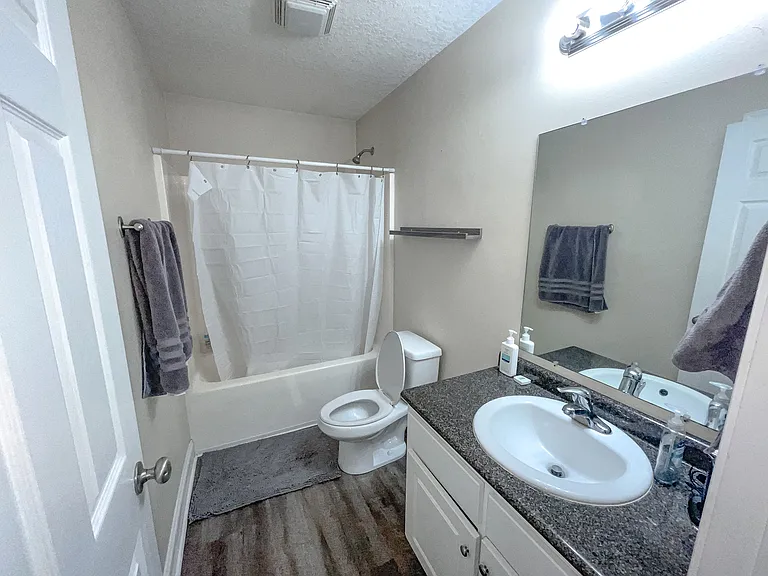 613 Waverly Ln — Photo 8
