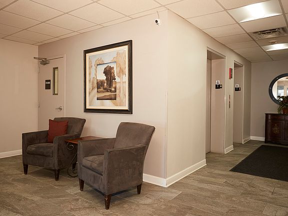 4th image of 3303 Grove Ave Unit 202
