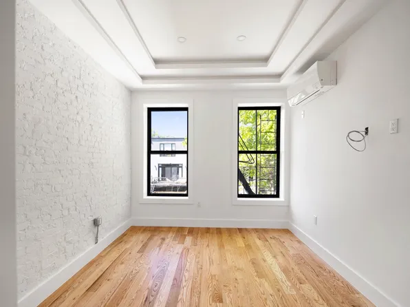 555 Chauncey Street image 10 of 21