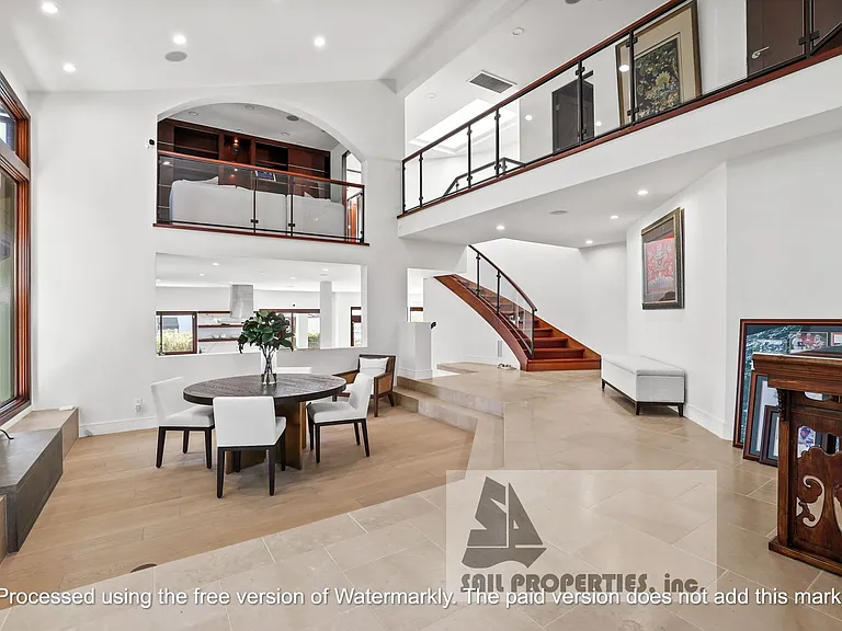 2907 Cliff Dr — Photo 3