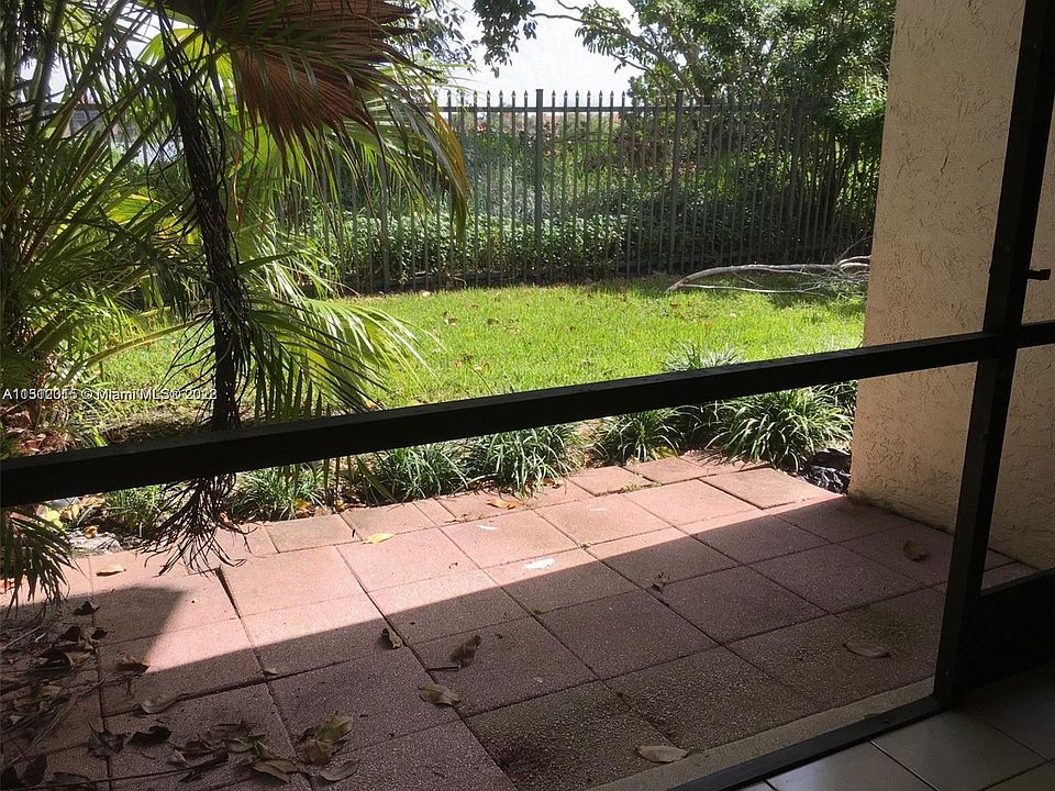 2nd image of 20320 NE 3rd Ct APT 5