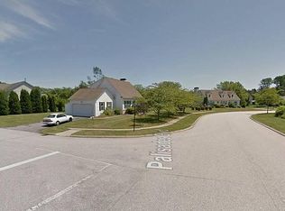 112 Straw Ln, South Kingstown, RI 02879