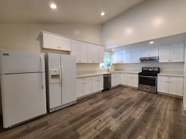 405 Maravilla Dr, Riverside, CA 92507