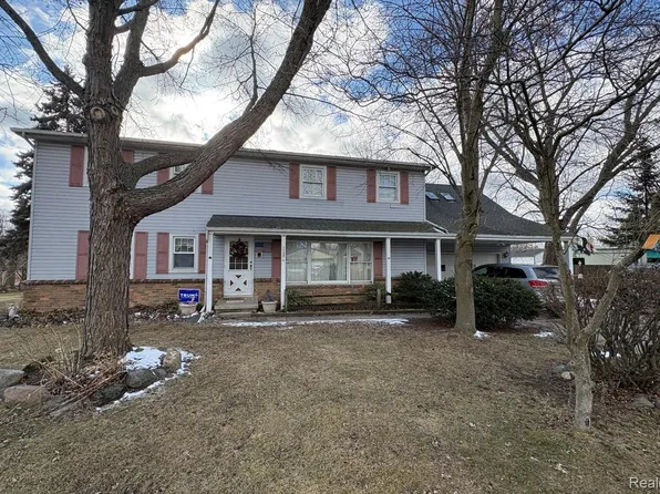3384 Erie Shore Dr, Monroe, MI 48162