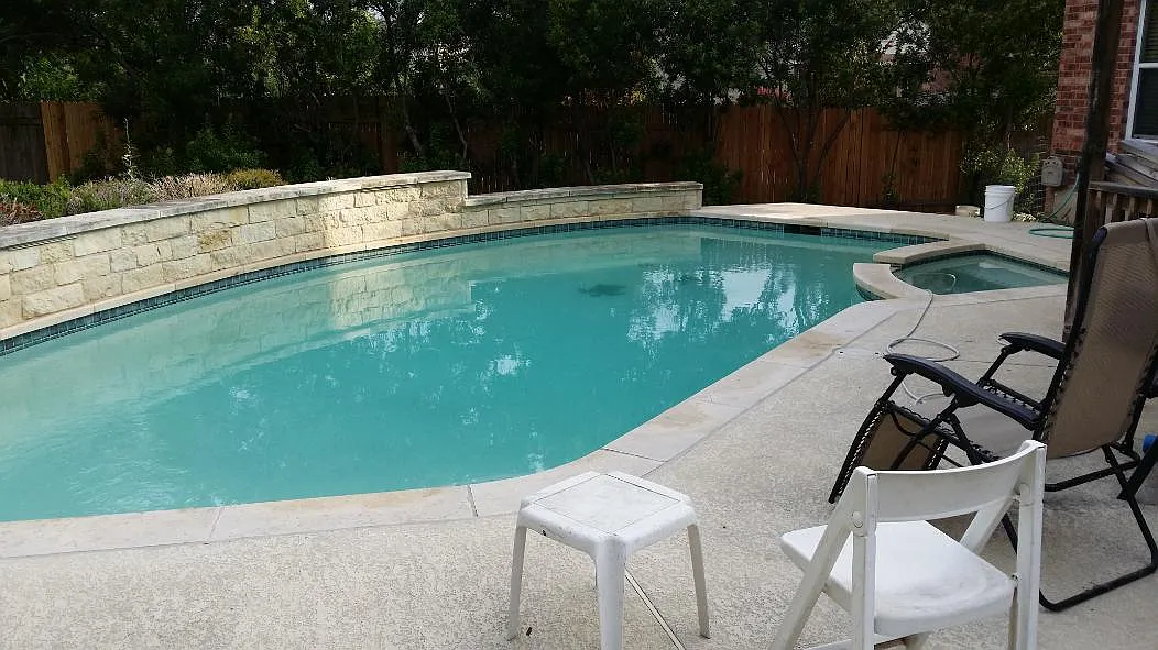 403 Darkwoods Dr — Photo 3