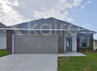 207 Teddy Ln, Lafayette, LA 70507