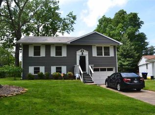 3105 SW Meadow Ln, Topeka, KS 66614