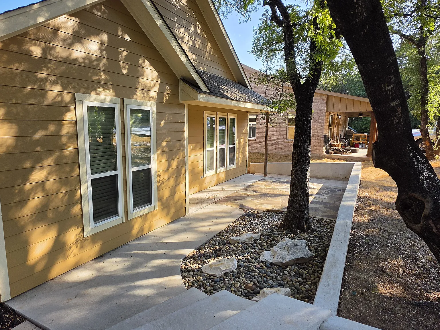 2 bed, 1000 sqft, $1,500 — Photo 2