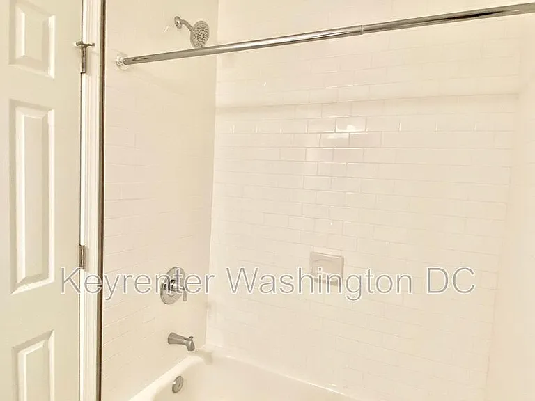 1715 Montello Ave NE #2 — Photo 10